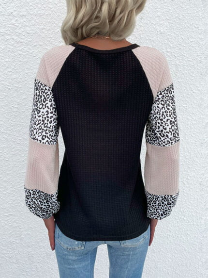 Waffle panel leopard knitting sweater