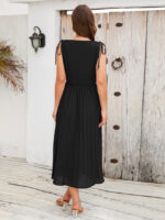 Wholesale V-neck sleeveless high waist pleated skirt
